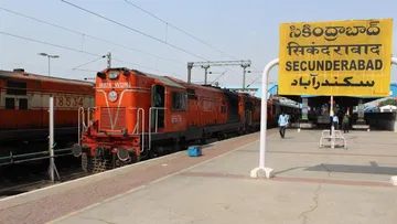  Bomb blast at Secunderabad railway station.. Officials rushed to the scene after receiving a threat call.