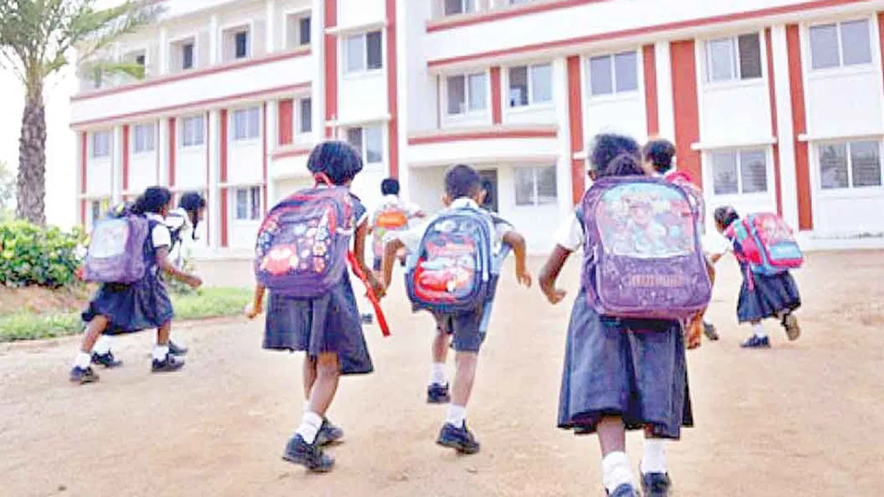 Alert to Telugu States students When do schools reopen in August