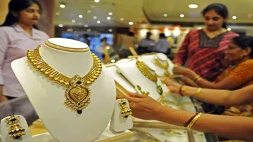 Good news for the farmers The prices of raw gold have reduced How much gold is gold in Telugu states