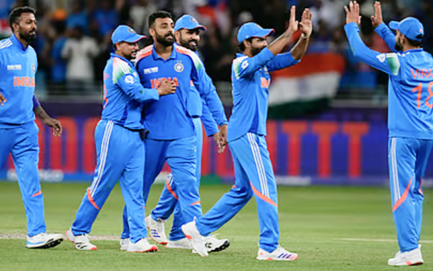 India Defeats New Zealand by 44 Runs; Kohli Heartwarming Gesture for Axar Patel Goes Viral