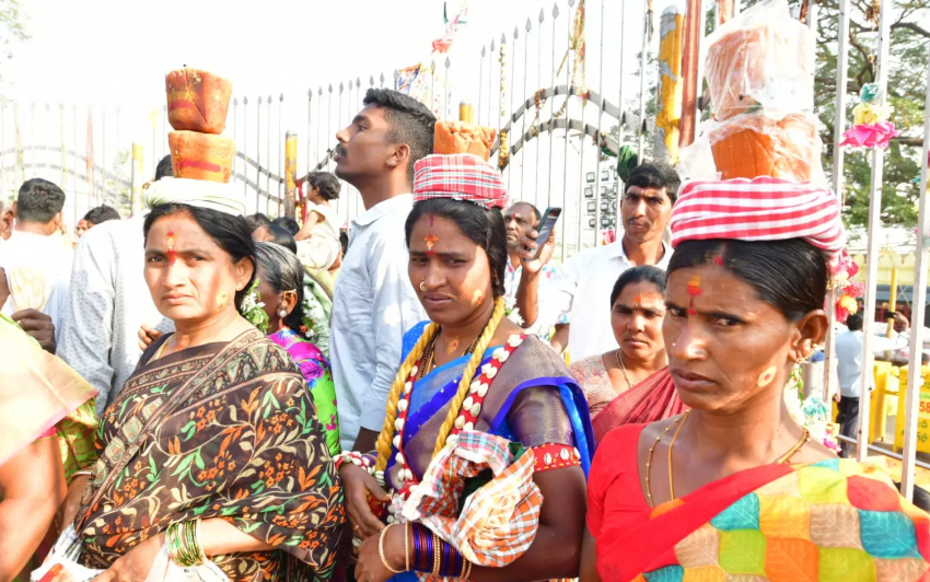 Medaram Mini Jatara Begins Today as Devotees Gather in Large Numbers