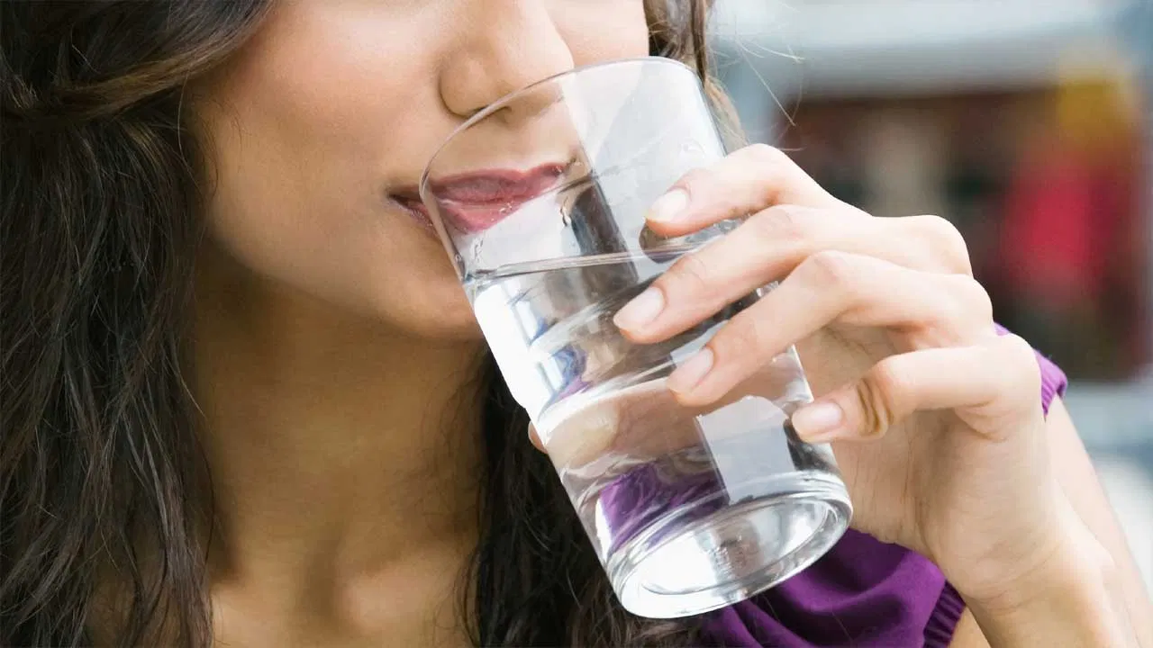 Skin Hydration: Are You Drinking Enough Water? It's Not Just About Health, But Your Skin Too, Act Quickly