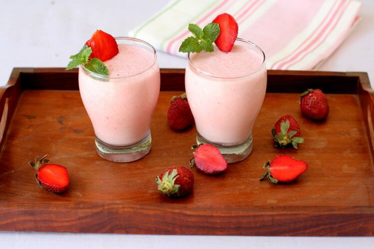 Strawberry milkshake recipe in Telugu and English