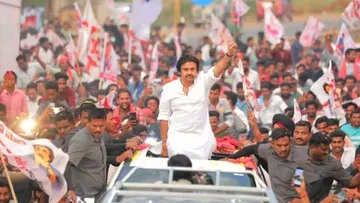 That's why Pawan who is said to be a little late will again enter the public in the first week of August