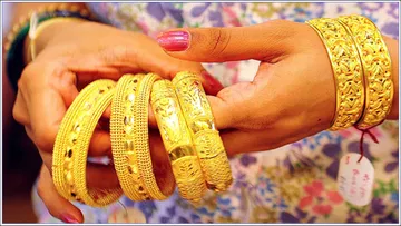 The price of gold has decreased slightly Silver is running What are the latest prices