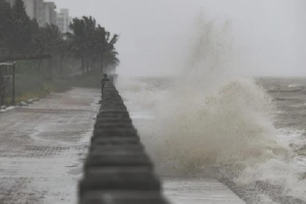 Tsunami Warnings Issued in Japan Following Two Earthquakes