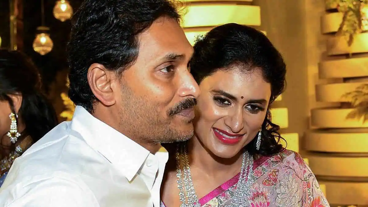 YSR Varasulu Sharmila Poses 3 Questions to Jagan